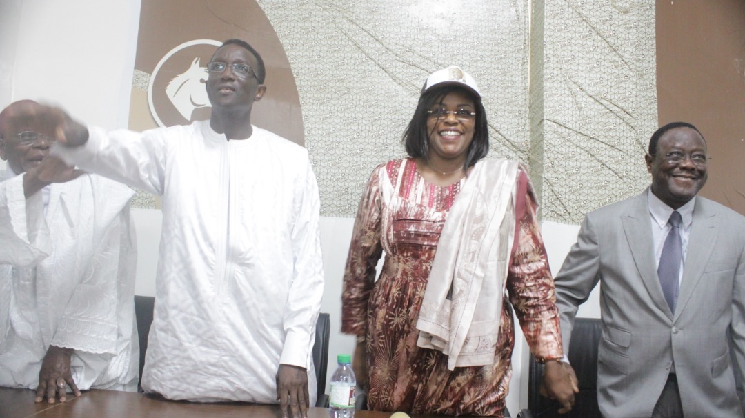 Mariéme Faye Sall bat campagne pour son mari, avec Sanekh, Cheikhouna et Pape Diouf